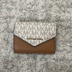 Micheal Kors Mini Wallet